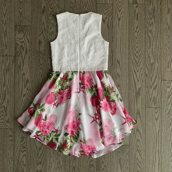 Guess Dress🌺💕 - Picture 4 of 5
